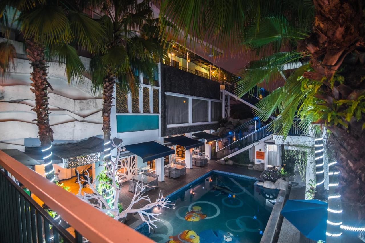 Oxville Hotel Паданг Екстериор снимка