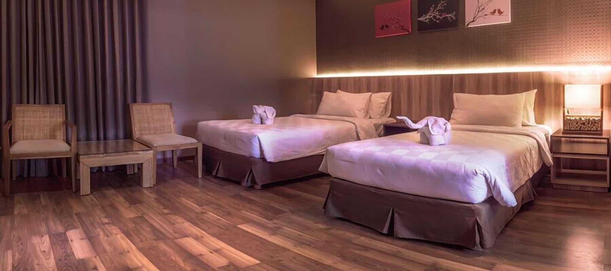 Oxville Hotel Паданг Екстериор снимка