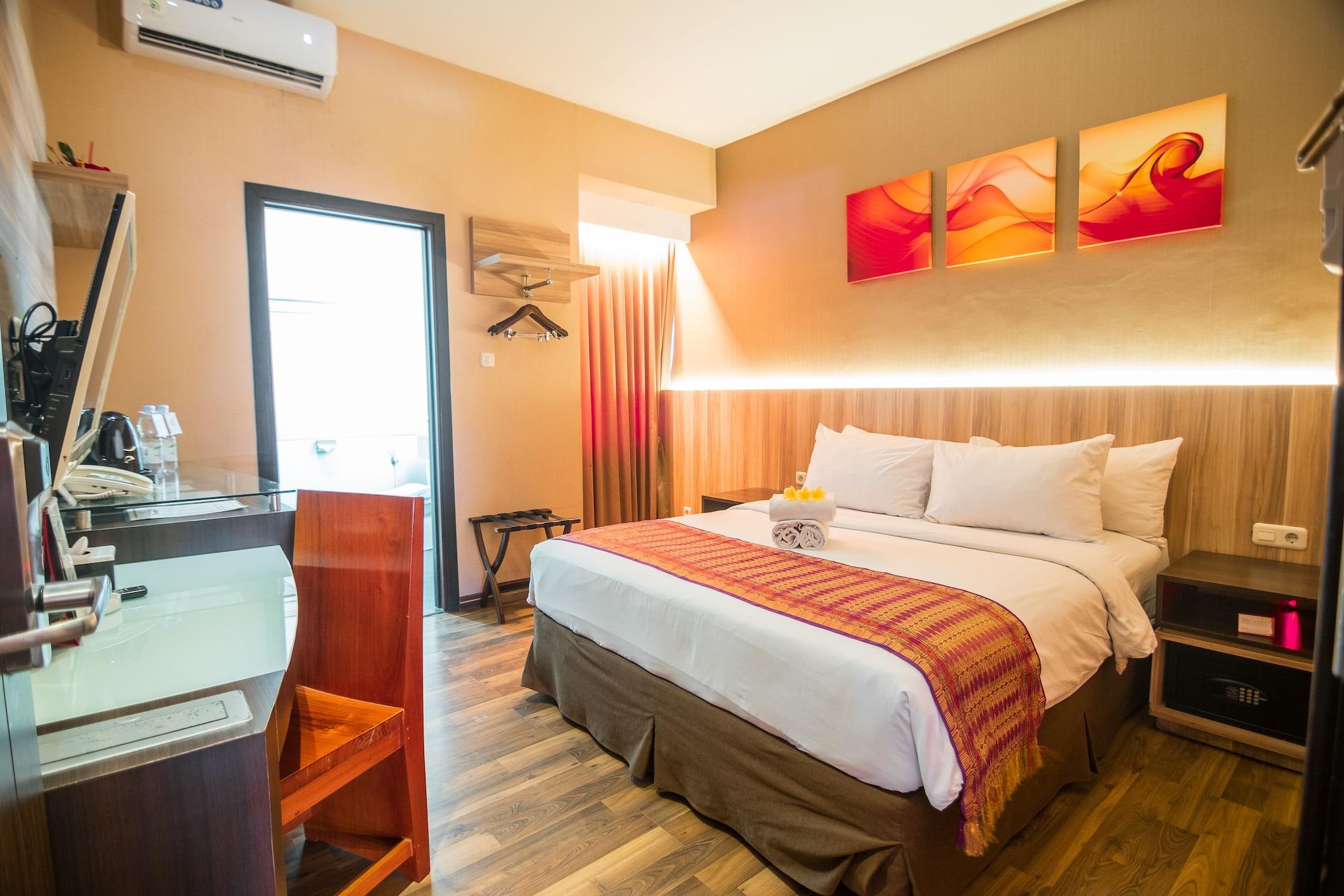Oxville Hotel Паданг Екстериор снимка