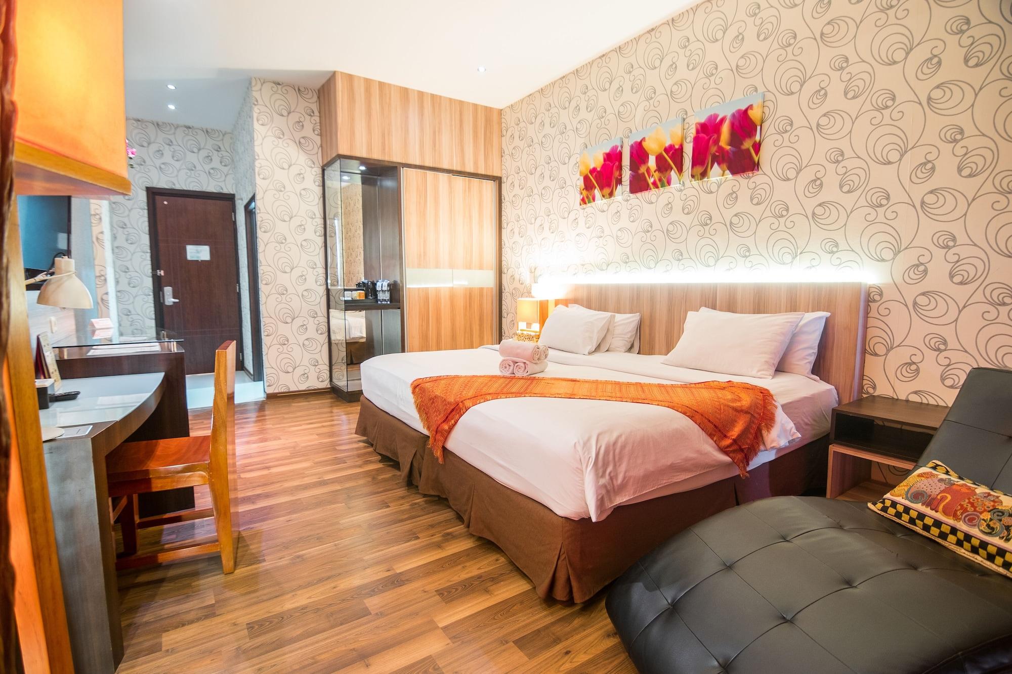 Oxville Hotel Паданг Екстериор снимка