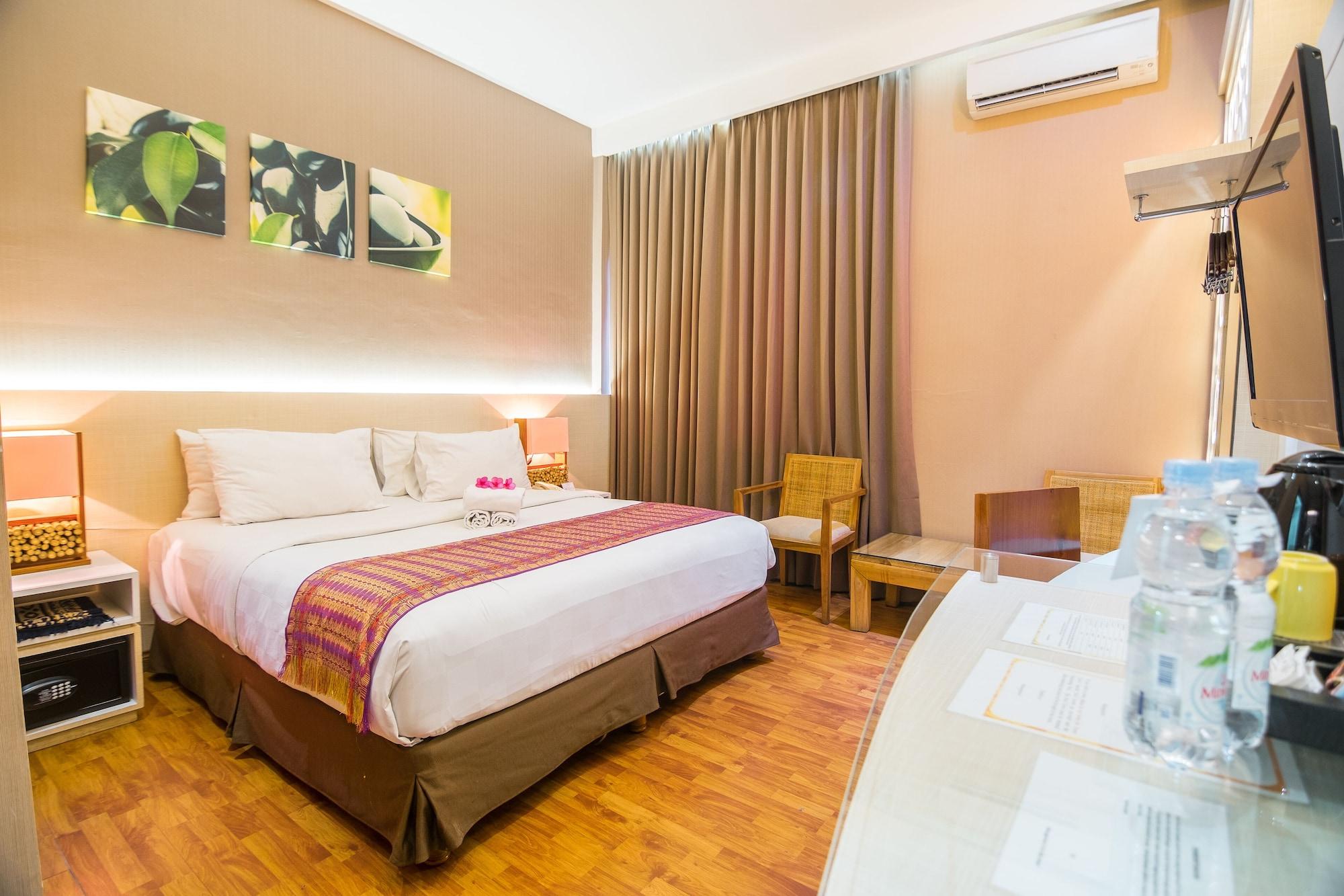 Oxville Hotel Паданг Екстериор снимка