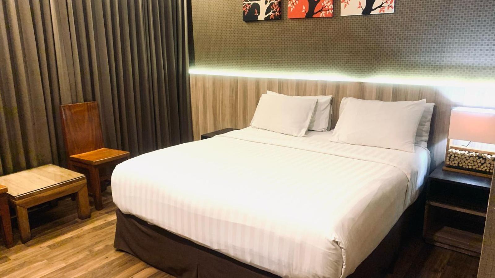 Oxville Hotel Паданг Екстериор снимка