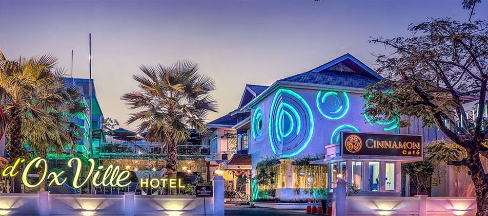 Oxville Hotel Паданг Екстериор снимка